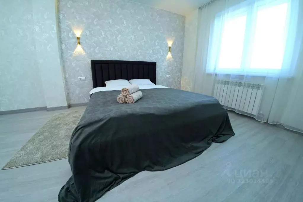 2-к кв. Омская область, Омск ул. 3-я Енисейская, 32 (50.0 м) - Фото 1