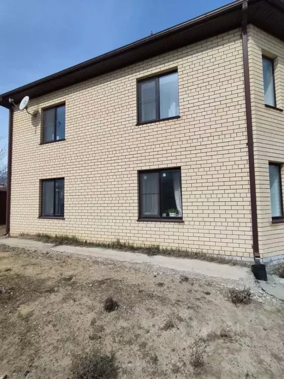 Дом в Волгоградская область, Волгоград ул. Джамбула Джабаева (120 м) - Фото 2
