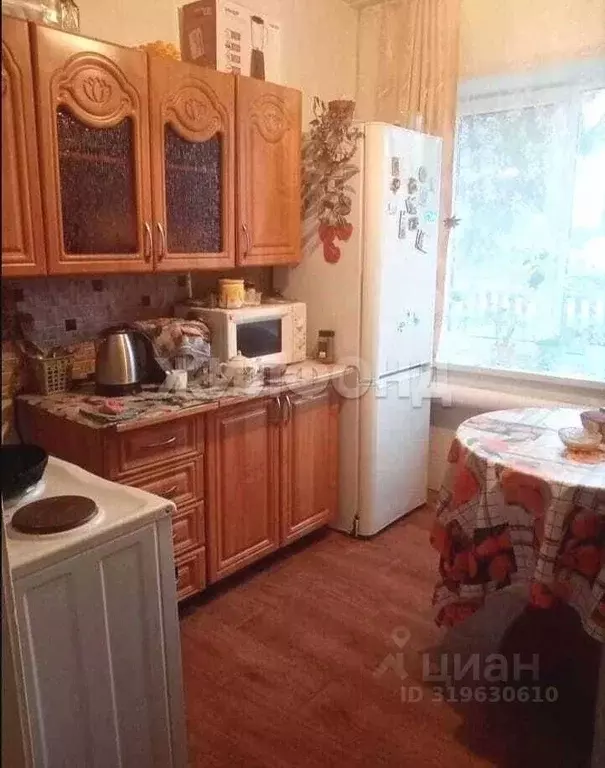 3-к кв. Новосибирская область, Тогучинский район, с. Сурково ул. ... - Фото 0