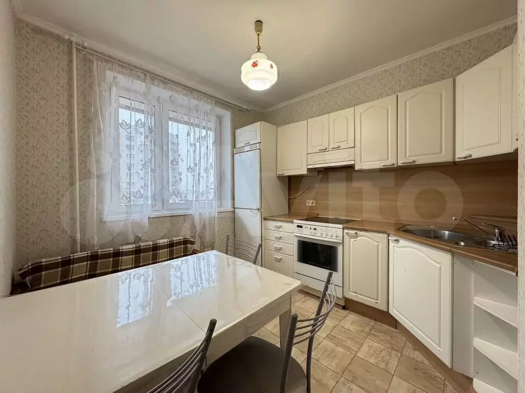 1-к. квартира, 40 м, 8/14 эт. - Фото 1
