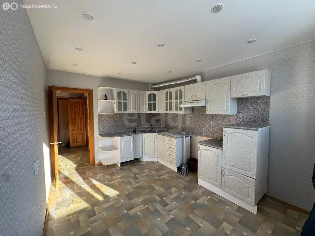 2-комнатная квартира: Тюмень, улица 50 лет Октября, 80к1 (64.4 м) - Фото 1