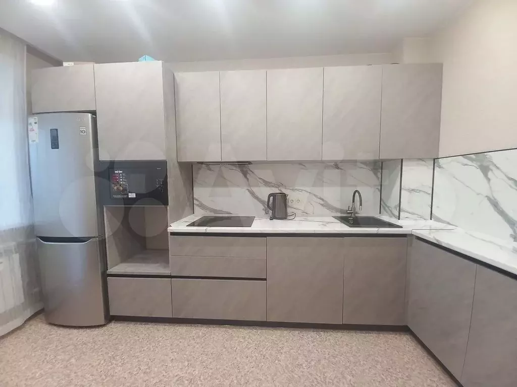 2-к. квартира, 66 м, 9/9 эт. - Фото 0