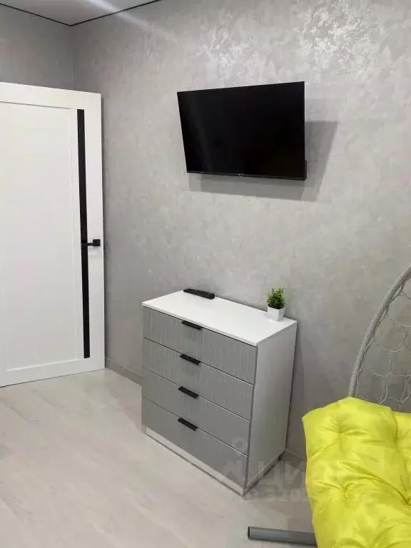 2-к кв. Волгоградская область, Волгоград ул. Расула Гамзатова, 19 ... - Фото 1