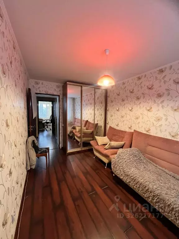 3-к кв. Омская область, Омск Городок Нефтяников мкр, ул. Блюхера, 20 ... - Фото 0