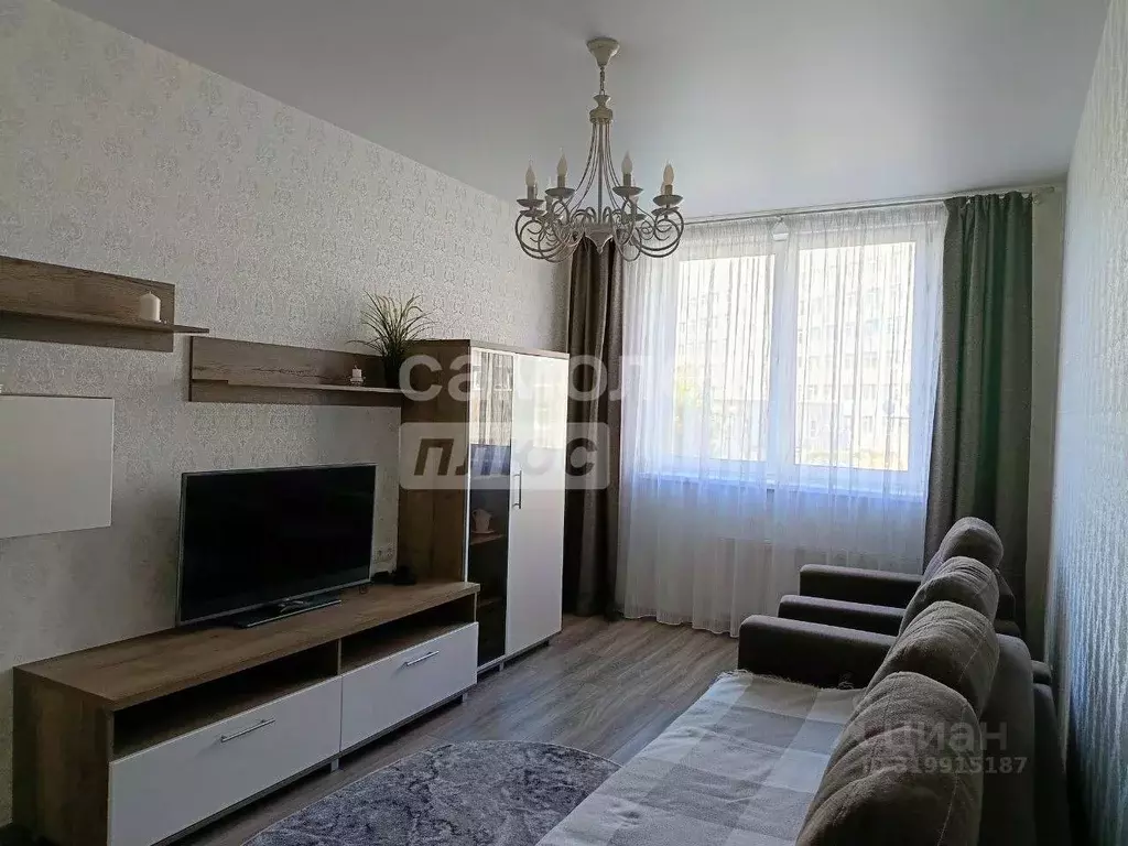 1-к кв. Свердловская область, Екатеринбург ул. Азина, 57 (38.5 м) - Фото 0