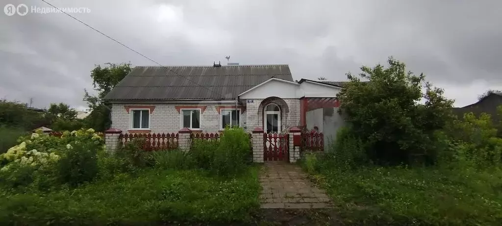 Дом в Локоть, улица Горького (74.2 м) - Фото 1