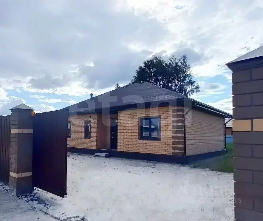 Дом в Тюменская область, Тюмень ул. Андрея Огибалова (93 м) - Фото 1