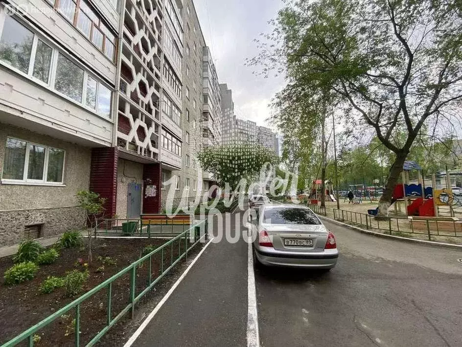 4-комнатная квартира: Тюмень, улица Федюнинского, 11 (73.2 м) - Фото 1