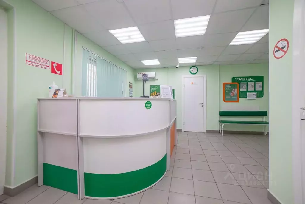 Помещение свободного назначения в Свердловская область, Екатеринбург ... - Фото 0