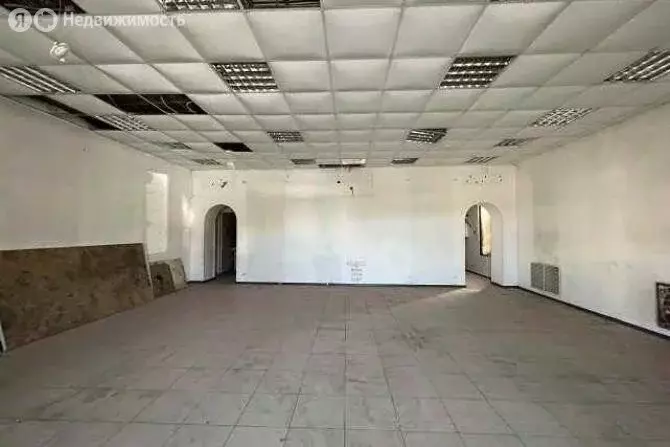 Торговая площадь (183 м) - Фото 2