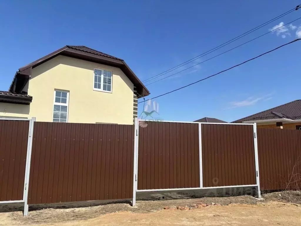 Дом в Саратовская область, Энгельсский район, Красноярское ... - Фото 1