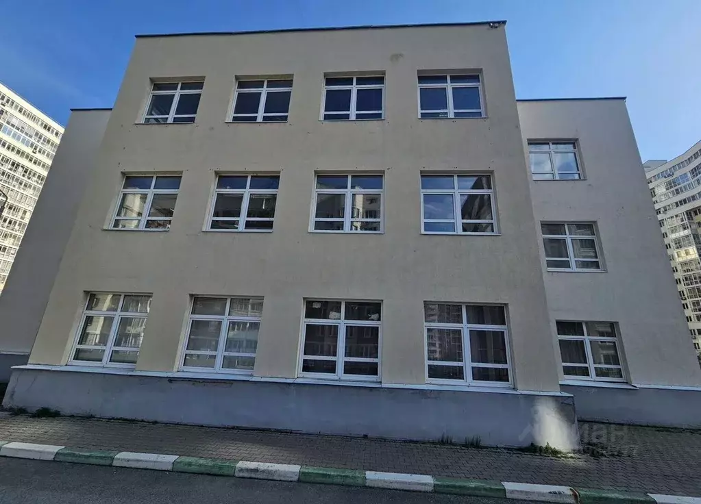 Помещение свободного назначения в Свердловская область, Екатеринбург ... - Фото 1