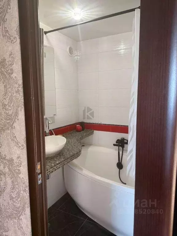 3-к кв. Белгородская область, Шебекино ул. Ленина, 74 (72.2 м) - Фото 1