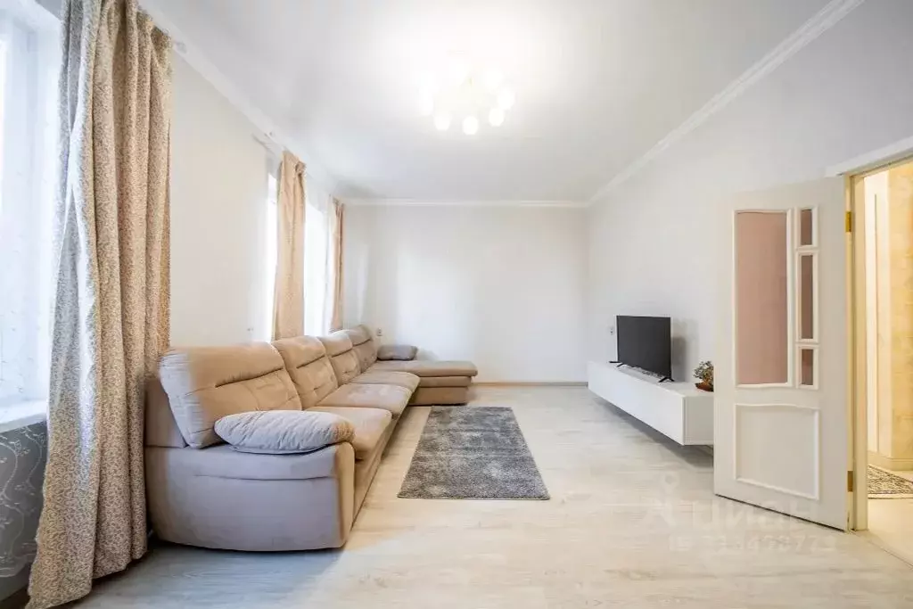 3-к кв. Санкт-Петербург Пулковское ш., 30К2 (82.0 м) - Фото 0