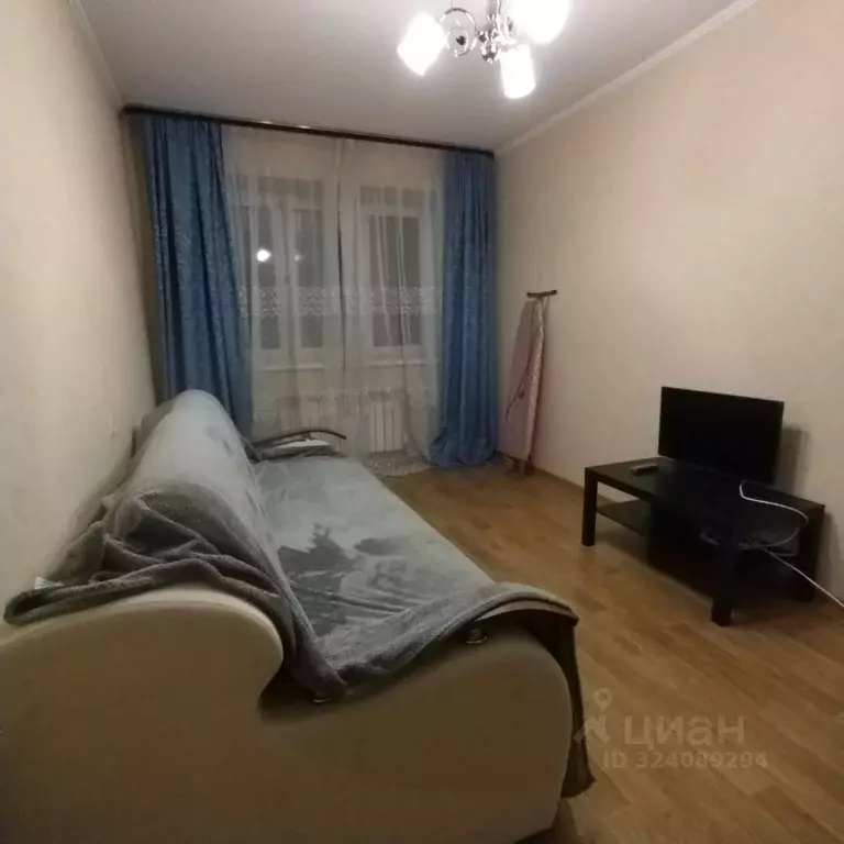 1-к кв. Омская область, Омск Светловская ул., 6 (40.0 м) - Фото 1