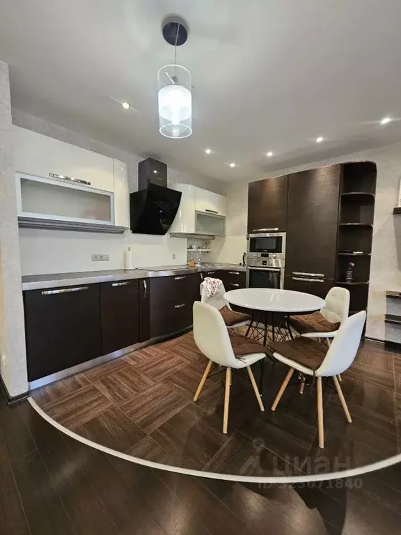 2-к кв. Приморский край, Владивосток ул. 2-я Круговая, 12 (78.0 м) - Фото 2