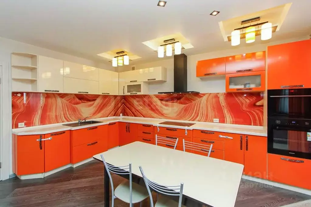 2-к кв. Тюменская область, Тюмень ул. Клары Цеткин, 61к4 (78.0 м) - Фото 1