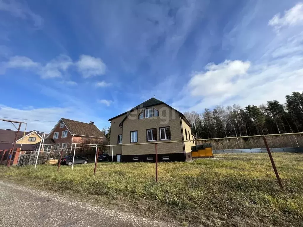 Дом в Марий Эл, Медведевский район, Руэмское с/пос, пос. Руэм ул. ... - Фото 1