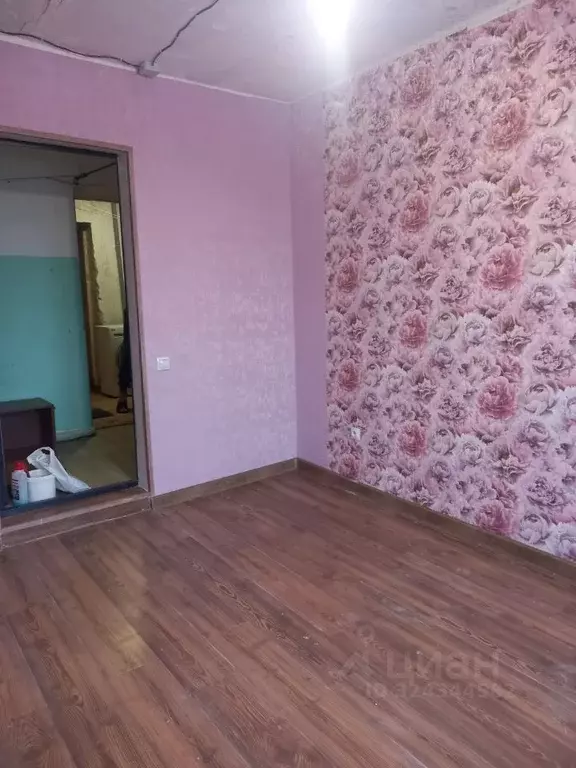 Комната Свердловская область, Екатеринбург ул. Самолетная, 45 (12.8 м) - Фото 1