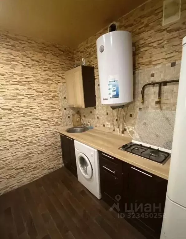 1-к кв. Свердловская область, Екатеринбург ул. Комсомольская, 25 (30.0 ... - Фото 2