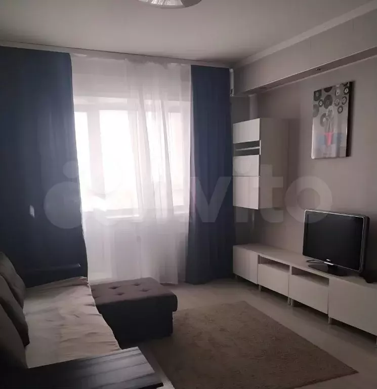 1-к. квартира, 40 м, 3/18 эт. - Фото 1