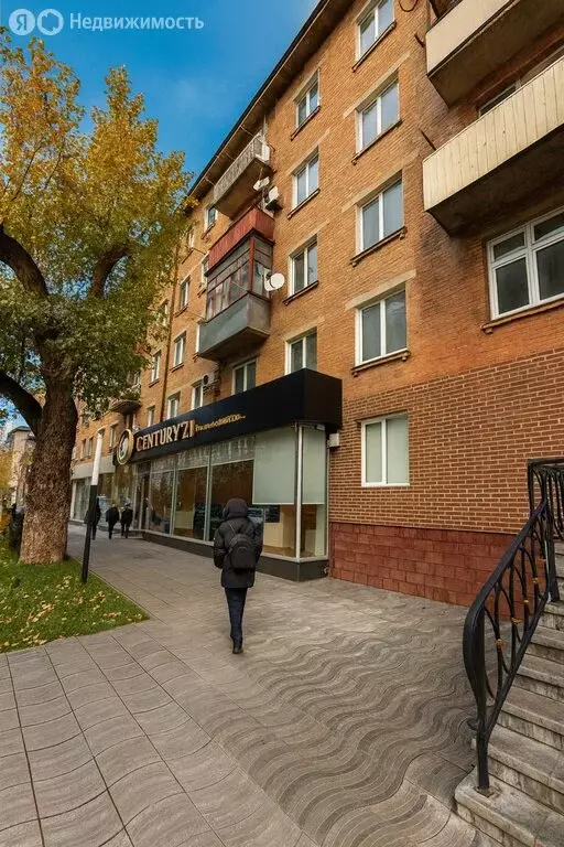 3-комнатная квартира: Махачкала, улица Азиза Алиева, 3 (64 м) - Фото 1