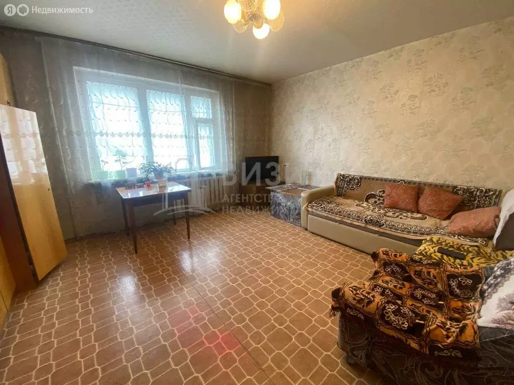 3-комнатная квартира: Нижнекамск, проспект Шинников, 61 (64 м) - Фото 1