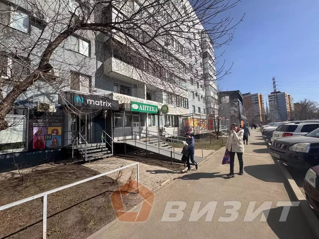 Помещение с парковкой на оживленном перекрестке - Фото 1