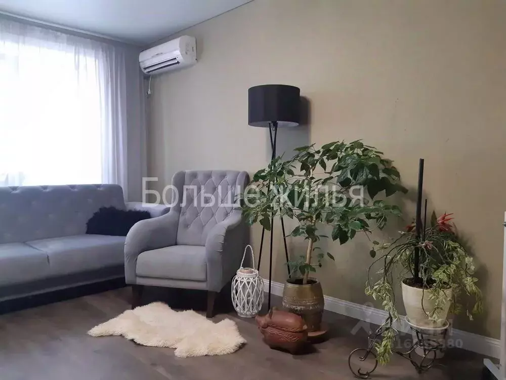 2-к кв. Волгоградская область, Волгоград ул. Лавочкина, 6/1 (45.0 м) - Фото 0