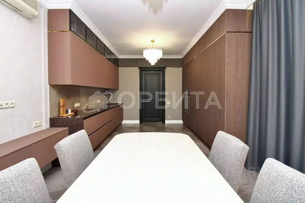 4-к кв. Тюменская область, Тюмень ул. Максима Горького, 47 (160.7 м) - Фото 1