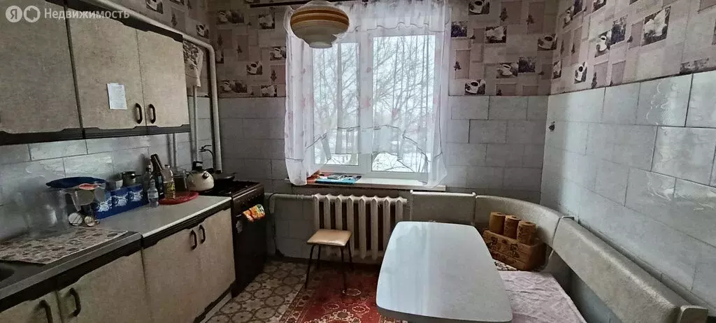 3-комнатная квартира: посёлок городского типа Хотынец, улица ... - Фото 2