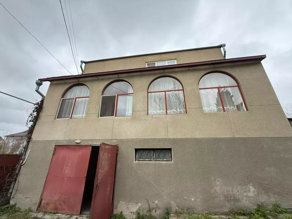Дом в Кабардино-Балкария, Нальчик ул. Биттирова (226 м) - Фото 0