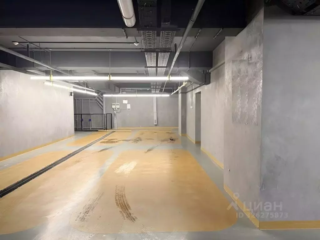 Гараж в Москва Поклонная ул., 9 (35 м) - Фото 1