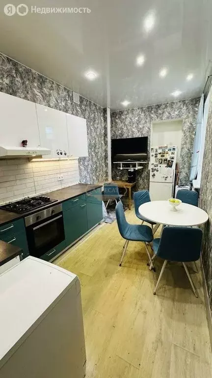 4-комнатная квартира: Санкт-Петербург, Нарвский проспект, 16 (87 м) - Фото 1