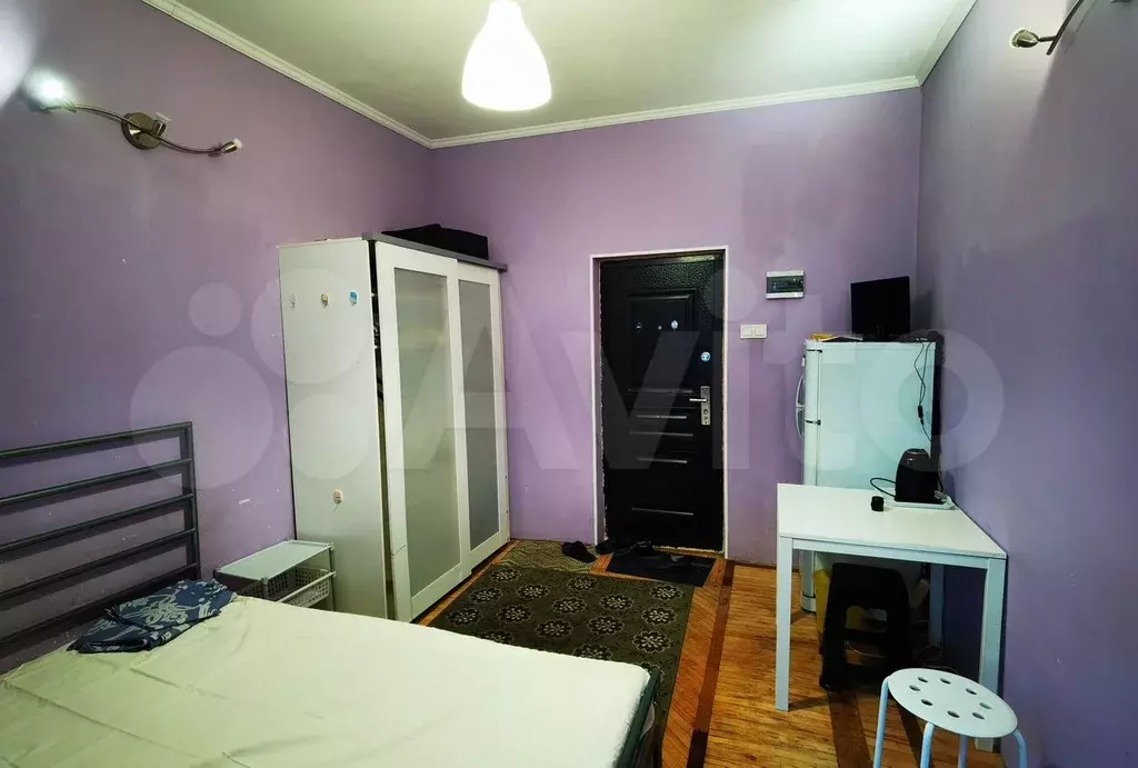 Комната 25 м в 4-к., 2/4 эт. - Фото 0
