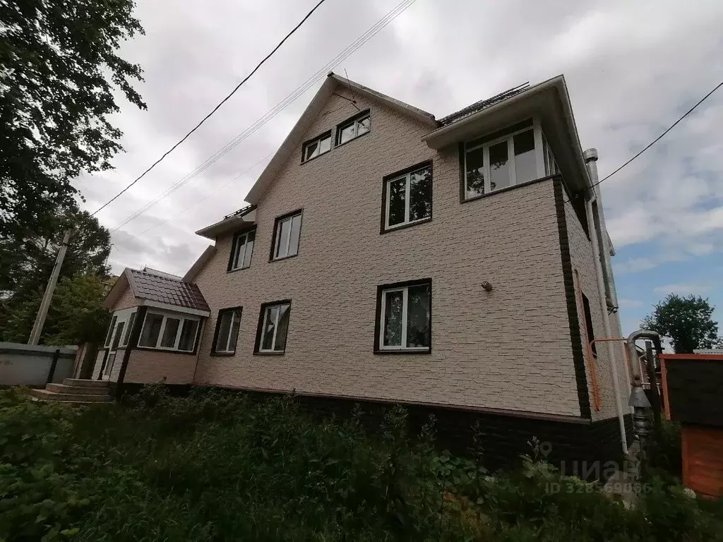 Дом в Пермский край, Пермь Севанская ул. (220 м) - Фото 1