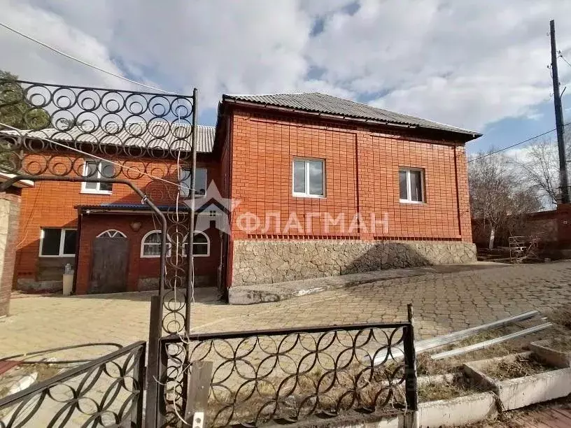 Дом в Иркутская область, Усолье-Сибирское ул. Лазо (339 м) - Фото 0