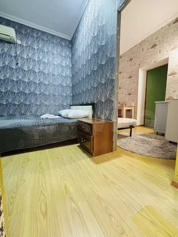 Комната 32 м, 2/4 эт. - Фото 0