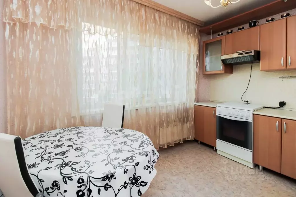 3-к кв. Тюменская область, Тюмень Широтная ул., 96к1 (75.0 м) - Фото 1