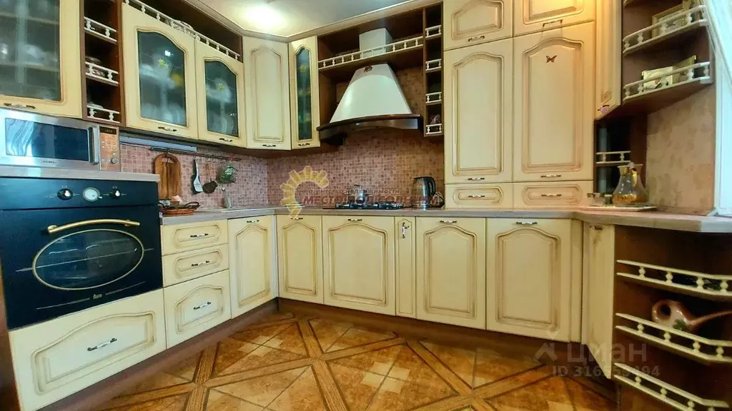 2-к кв. Краснодарский край, Ейск Коммунистическая ул., 85/7 (72.7 м) - Фото 1