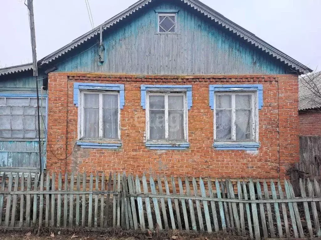 Дом в Белгородская область, Валуйский муниципальный округ, с. ... - Фото 1