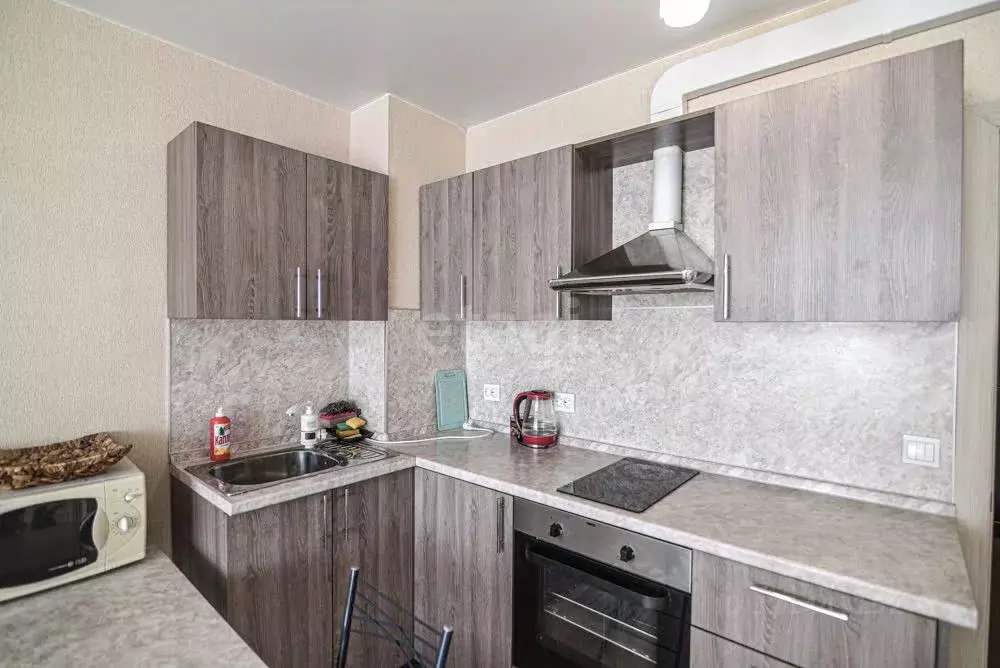 1-к кв. Сахалинская область, Южно-Сахалинск Фабричная ул., 38 (46.5 м) - Фото 2