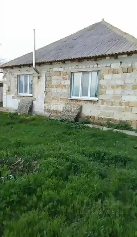 Дом в Крым, Ленинский район, с. Уварово ул. Приозерная (63 м) - Фото 0