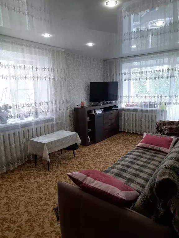 2-к кв. Свердловская область, Кировград ул. Дзержинского, 9Б (42.0 м) - Фото 1