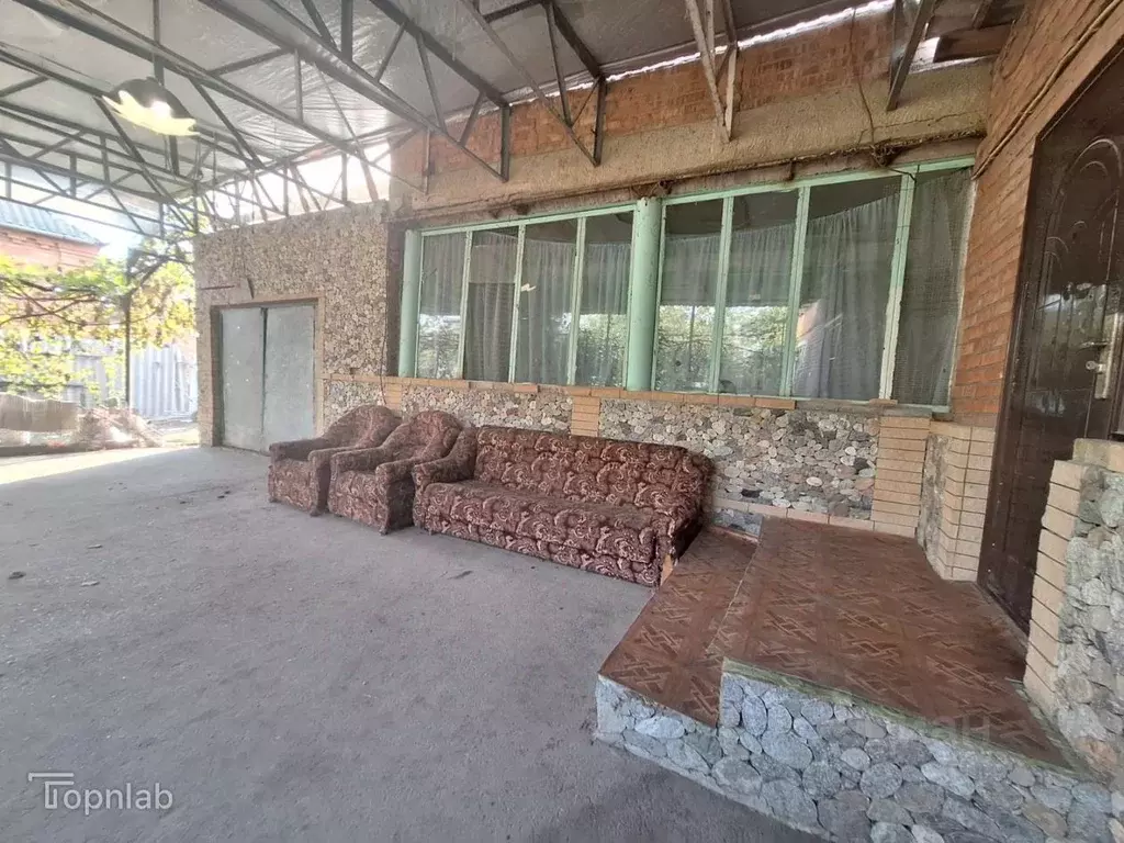 Дом в Кабардино-Балкария, Майский ул. Гастелло, 82 (150 м) - Фото 1