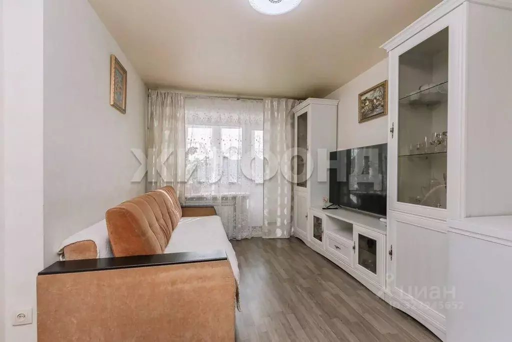 2-к кв. Новосибирская область, Новосибирск Новогодняя ул., 7 (40.2 м) - Фото 0