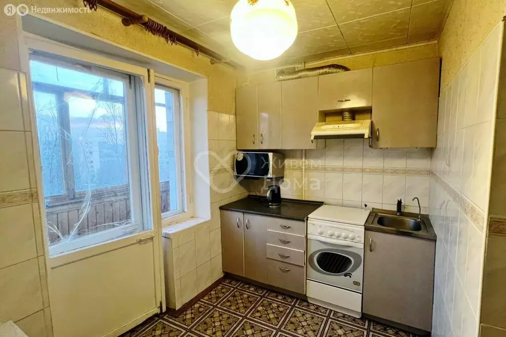 3-комнатная квартира: Волгоград, улица Рокоссовского, 56 (61 м) - Фото 1