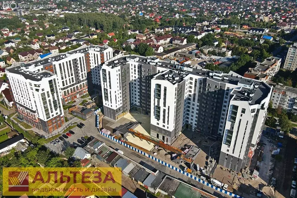 3-комнатная квартира: Калининград, улица Маршала Борзова, 109 (89.6 м) - Фото 0