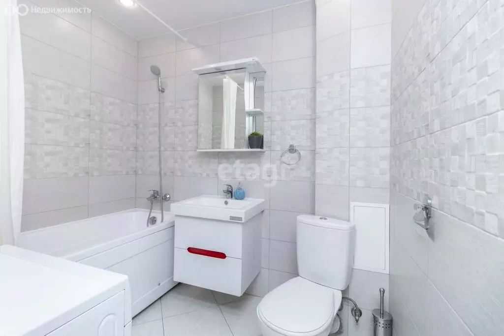 Квартира-студия: Тюмень, Мало-Загородная улица, 19 (42.2 м) - Фото 1