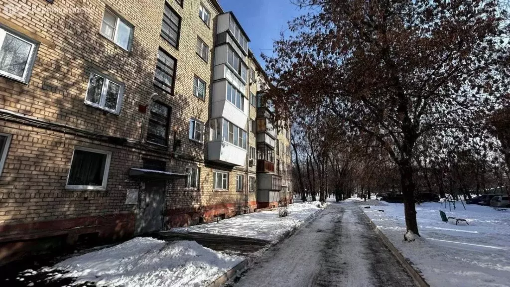 3-комнатная квартира: Челябинск, улица Бажова, 34 (55.3 м) - Фото 0